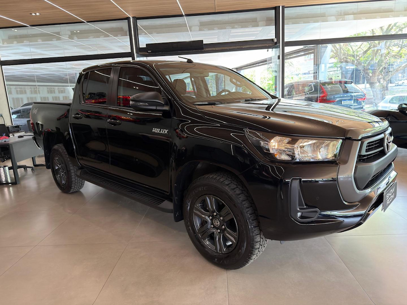 Foto do veículo TOYOTA HILUX  CDSR A4FD 2024 14.792 KM 215.000,00