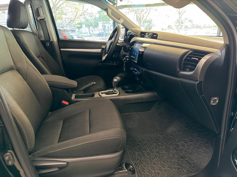 Foto do veículo TOYOTA HILUX  CDSR A4FD 2024 14.792 KM 215.000,00