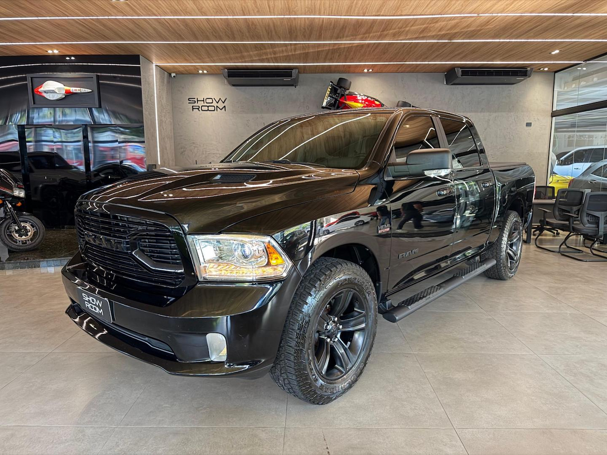 Foto do veículo RAM CLASSIC  LAIE 2022/2022 53.900 KM R$ 264.000,00