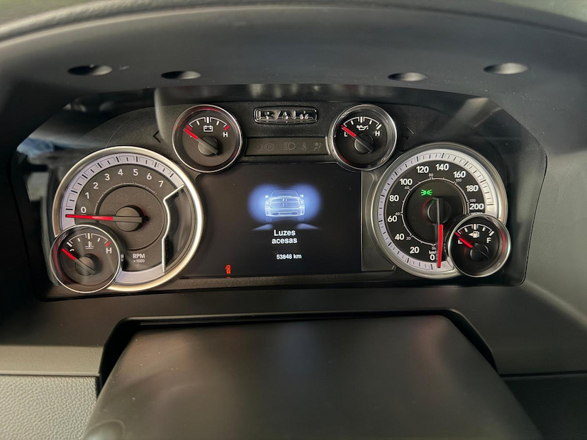 Foto do veículo RAM CLASSIC  LAIE 2022 53.900 KM 264.000,00