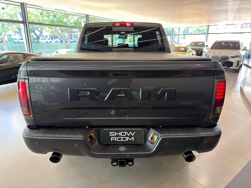 Foto do veículo RAM CLASSIC  LAIE 2022 66.175 KM 239.000,00