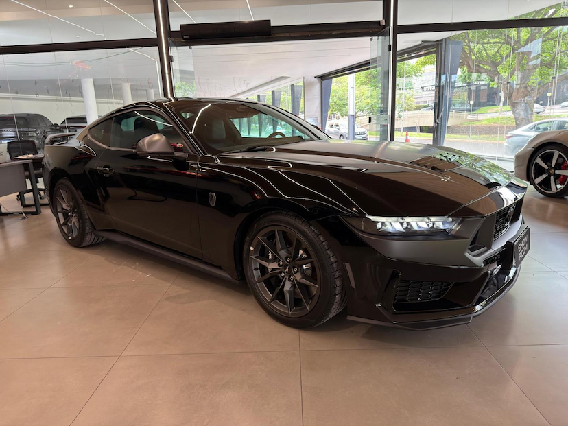 Foto do veículo FORD MUSTANG  DARK HORSE V8 5.0 2025 4.500 KM 579.000,00