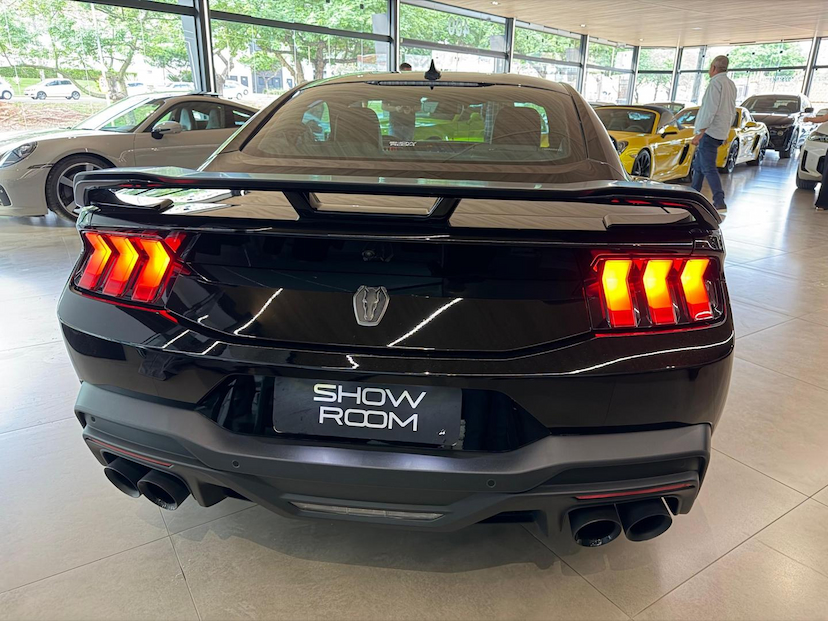 Foto do veículo FORD MUSTANG  DARK HORSE V8 5.0 2025 4.500 KM 579.000,00