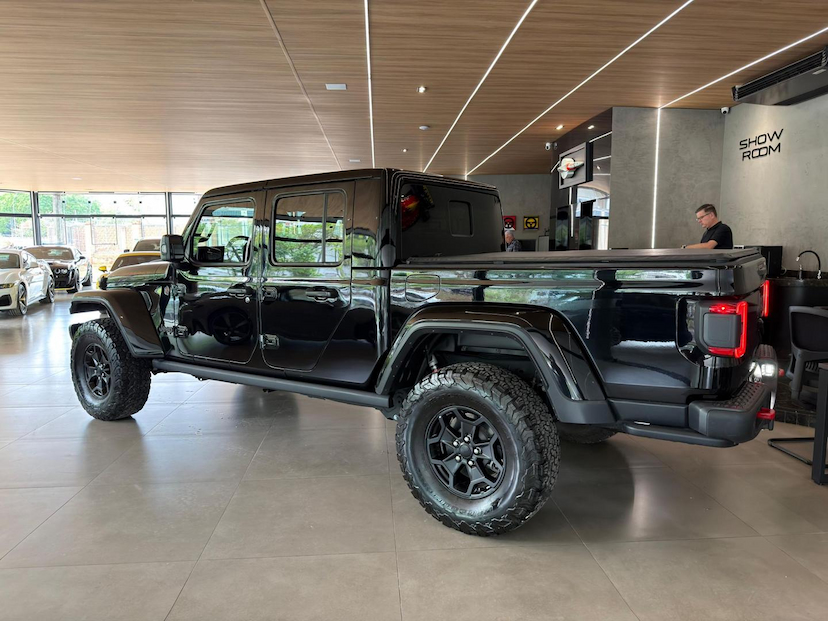 Foto do veículo JEEP GLADIATOR  RUBICON 2022 7.027 KM 340.000,00