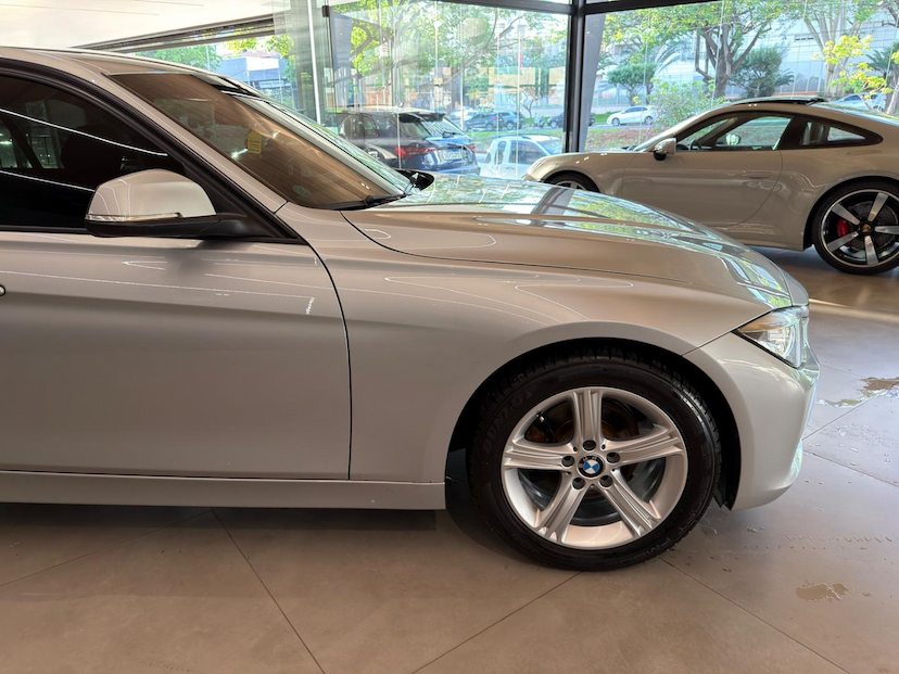Foto do veículo BMW 320I  ACTIVE FLEX 2015 56.300 KM 120.000,00