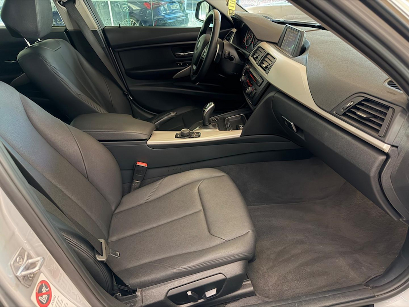 Foto do veículo BMW 320I  ACTIVE FLEX 2015 56.300 KM 120.000,00