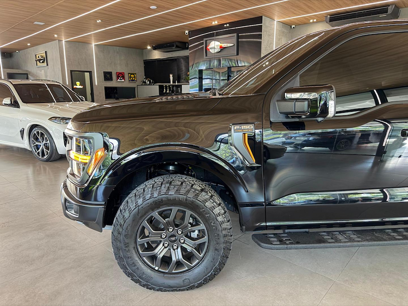 Foto do veículo FORD F-150 F-150 5.0 V8 4X4 TREMOR CD 2026 900 KM 590.000,00