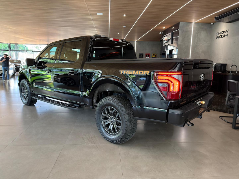 Foto do veículo FORD F-150 F-150 5.0 V8 4X4 TREMOR CD 2026 900 KM 590.000,00