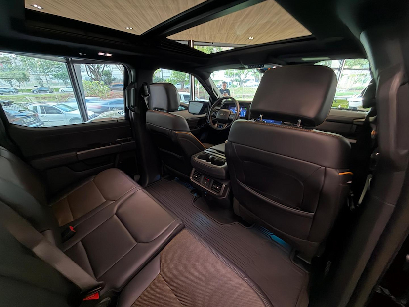 Foto do veículo FORD F-150 F-150 5.0 V8 4X4 TREMOR CD 2026 900 KM 590.000,00