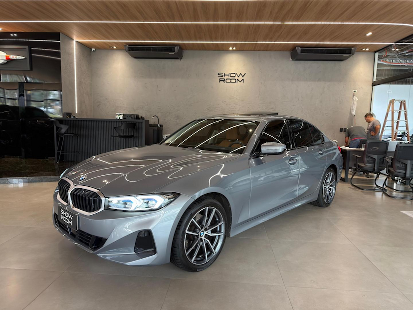 Foto do veículo BMW 320I  SPORT GP FLEX 2024 8.000 KM 270.000,00