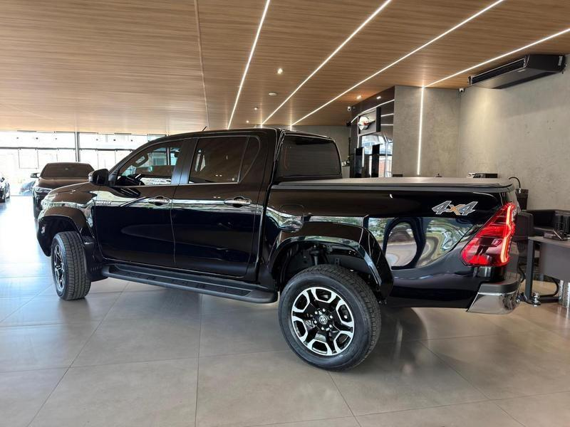Foto do veículo TOYOTA HILUX  CDSRXA4RD 2024 22.932 KM 259.000,00