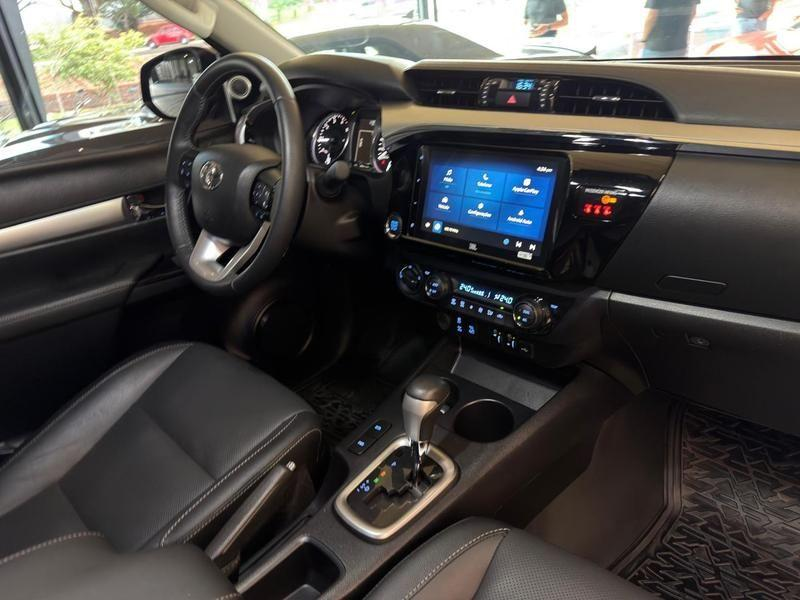 Foto do veículo TOYOTA HILUX  CDSRXA4RD 2024 22.932 KM 259.000,00