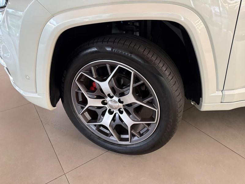 Foto do veículo JEEP COMMANDER  OVR TD380 2023 18.854 KM 169.000,00