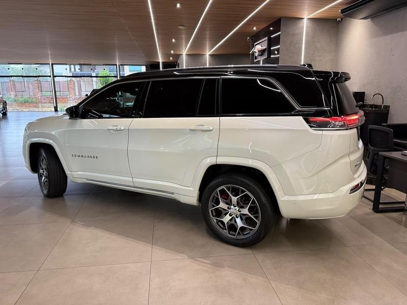 Foto do veículo JEEP COMMANDER  OVR TD380 2023 18.854 KM 169.000,00