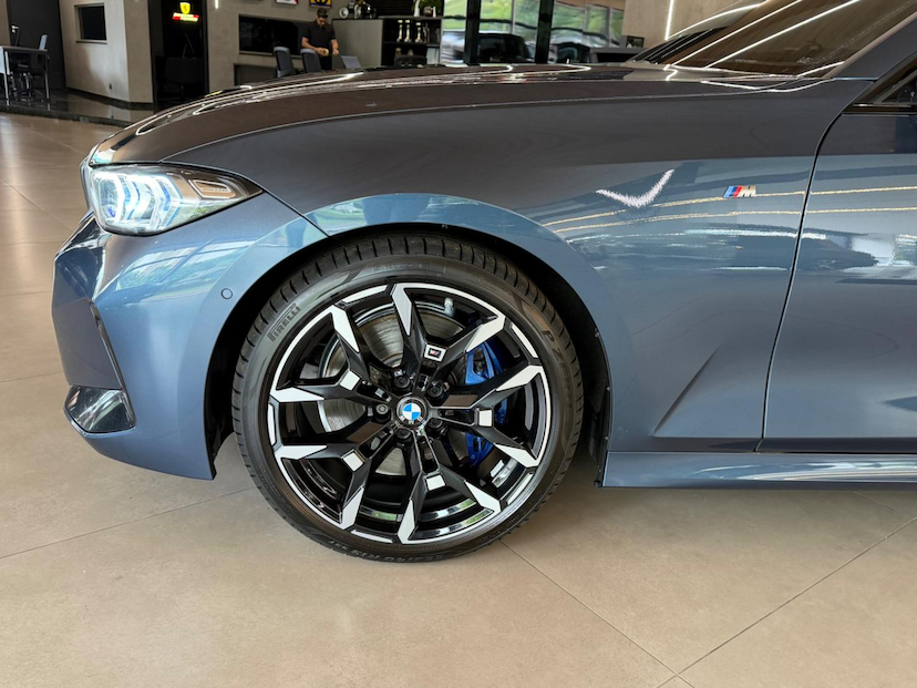 Foto do veículo BMW 320I  M SPORT FLEX 2025 27.288 KM 299.000,00
