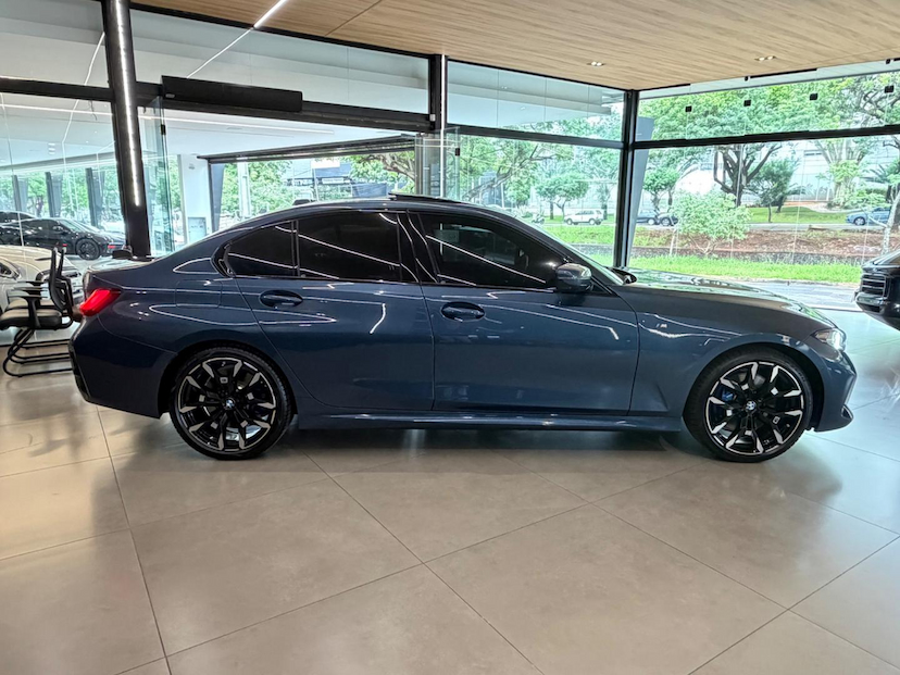 Foto do veículo BMW 320I  M SPORT FLEX 2025 27.288 KM 299.000,00