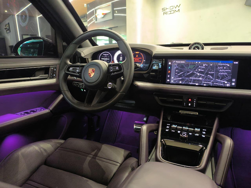Foto do veículo PORSCHE CAYENNE  S PHEV 2025 2.200 KM 1.020.000,00