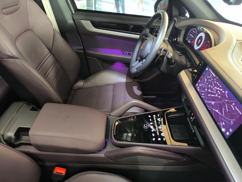 Foto do veículo PORSCHE CAYENNE  S PHEV 2025 2.200 KM 1.020.000,00