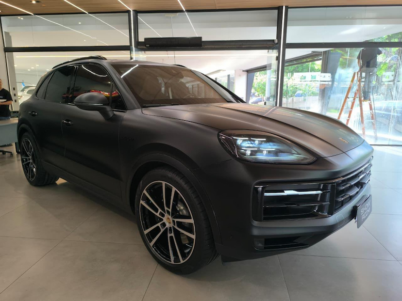 Foto do veículo PORSCHE CAYENNE  S PHEV 2025 2.200 KM 1.020.000,00