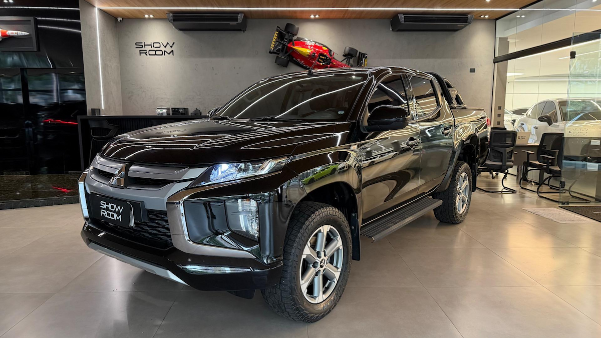 Foto do veículo MITSUBISHI TRITON  SPORT GLS AT 2023/2024 43.777 KM R$ 190.000,00