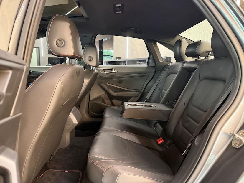 Foto do veículo VOLKSWAGEN JETTA  GLI AG 2020 73.500 KM 145.000,00
