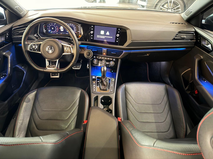 Foto do veículo VOLKSWAGEN JETTA  GLI AG 2020 73.500 KM 145.000,00