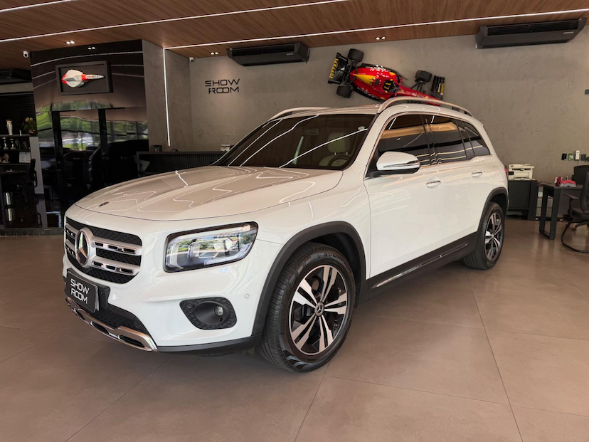 Foto do veículo MERCEDES-BENZ GLB 200 1.3 CGI GASOLINA ADVANCE 7G-DCT 2022 41.500 KM R$ 175.000,00