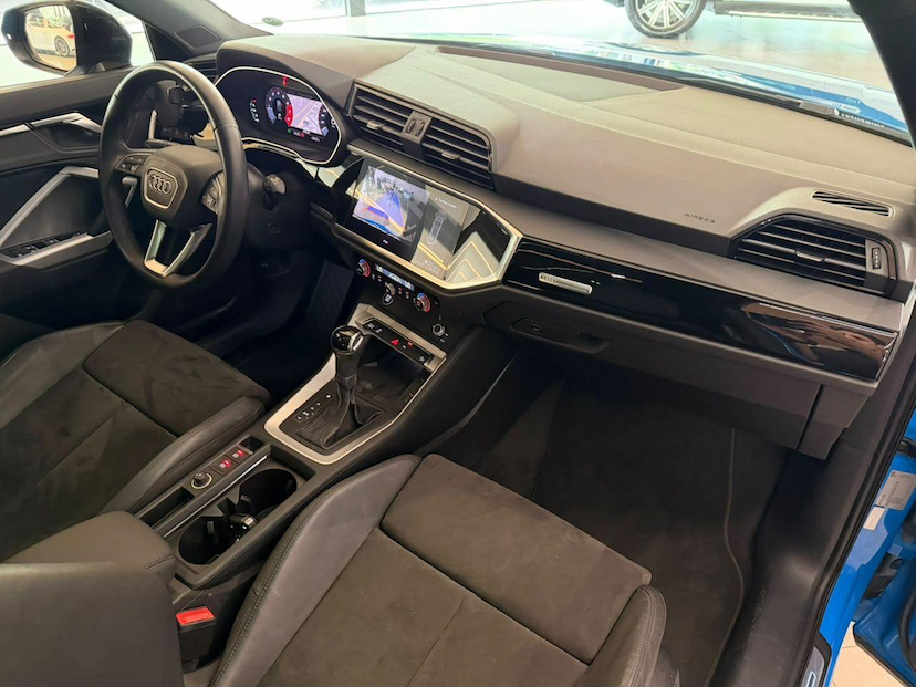 Foto do veículo AUDI Q3  2021 47.700 KM R$ 169.000,00