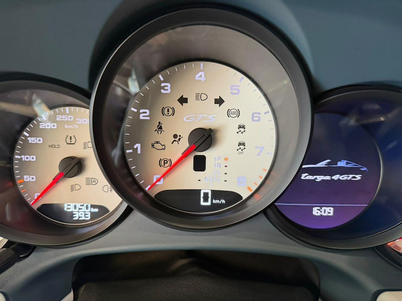 Foto do veículo PORSCHE 911  2019 13.050 KM R$ 840.000,00