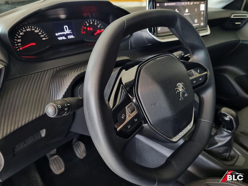 Foto do veículo PEUGEOT 208  LIKE 1.0 FLEX 6V 5P MEC. 2024 42.848 KM 69.500,00
