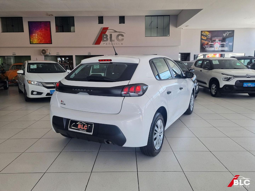 Foto do veículo PEUGEOT 208  LIKE 1.0 FLEX 6V 5P MEC. 2024 42.848 KM 69.500,00