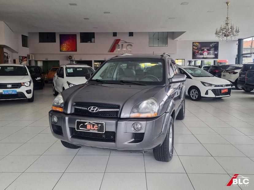 Foto do veículo HYUNDAI TUCSON  2.0 GLS FLEX 4P AUT 2017 155.015 KM 64.900,00