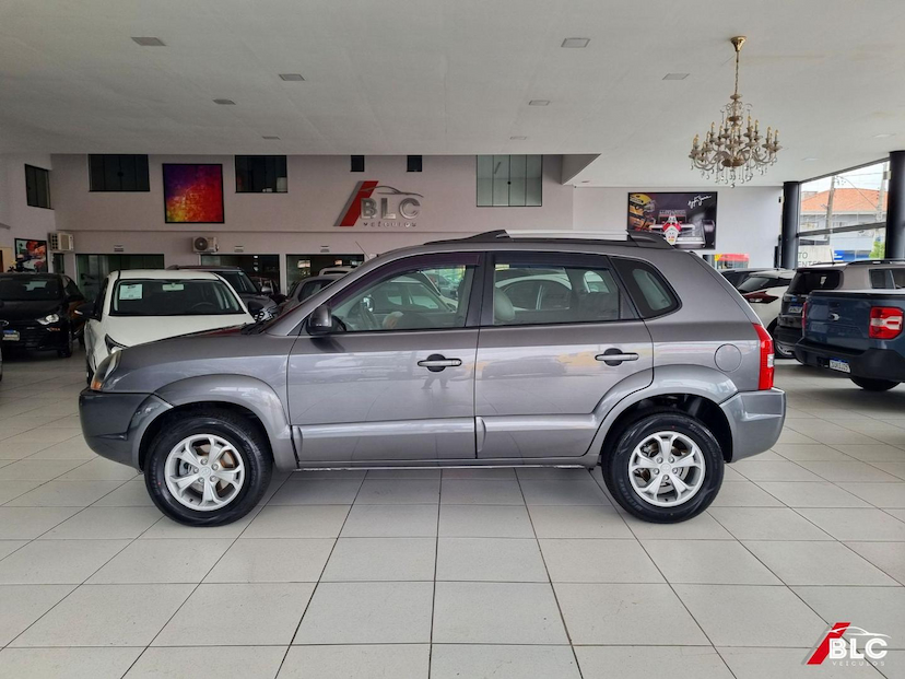 Foto do veículo HYUNDAI TUCSON  2.0 GLS FLEX 4P AUT 2017 155.015 KM 64.900,00