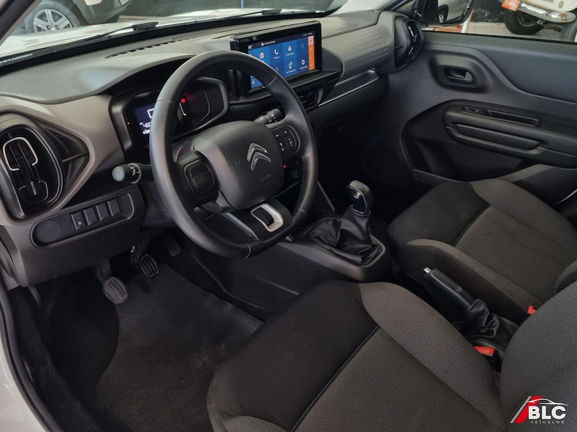 Foto do veículo CITROËN C3  LIVE PACK 1.0 FLEX 6V 5P MEC. 2024 46.005 KM 68.900,00