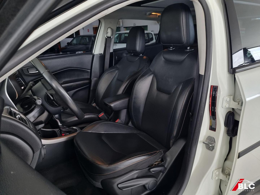 Foto do veículo JEEP COMPASS  LONGITUDE F 2019 75.453 KM 98.900,00