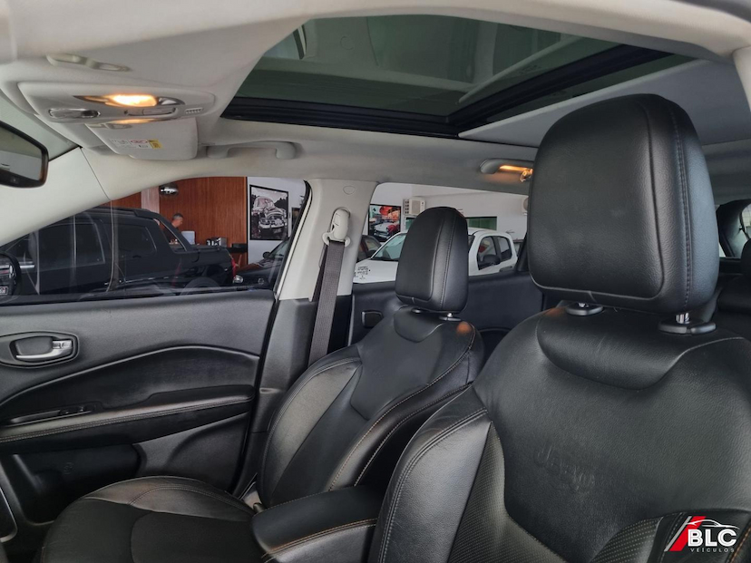 Foto do veículo JEEP COMPASS  LONGITUDE F 2019 75.453 KM 98.900,00