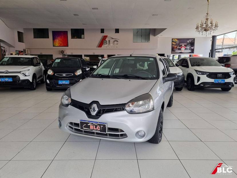 Foto do veículo RENAULT CLIO  EXPRESSION 1.0 16V HI-FLEX 4P 2014 181.106 KM 30.900,00