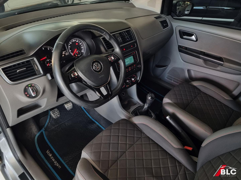 Foto do veículo VOLKSWAGEN FOX  HIGHLINE 1.6 16V MSI 2016 151.808 KM 51.500,00