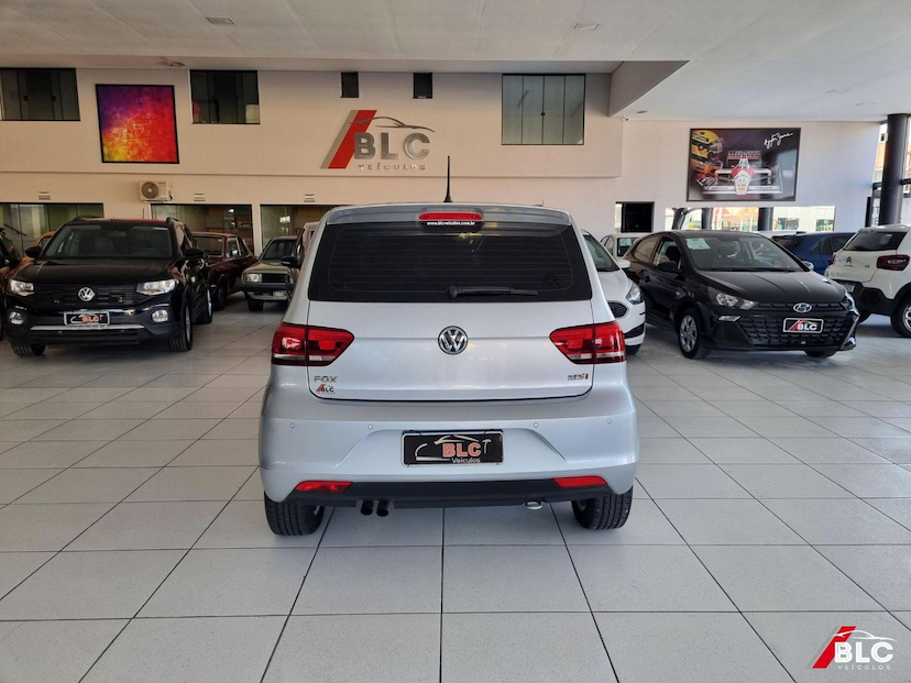 Foto do veículo VOLKSWAGEN FOX  HIGHLINE 1.6 16V MSI 2016 151.808 KM 51.500,00