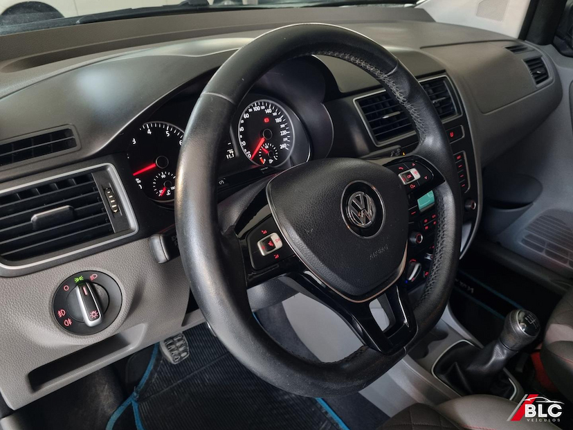 Foto do veículo VOLKSWAGEN FOX  HIGHLINE 1.6 16V MSI 2016 151.808 KM 51.500,00