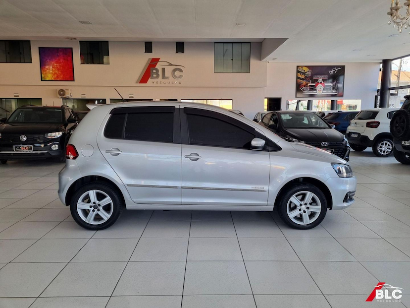Foto do veículo VOLKSWAGEN FOX  HIGHLINE 1.6 16V MSI 2016 151.808 KM 51.500,00