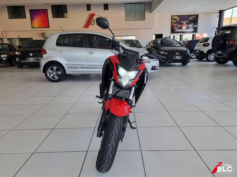 Foto do veículo HONDA CB  300F TWISTER ABS 2023 3.773 KM 24.900,00
