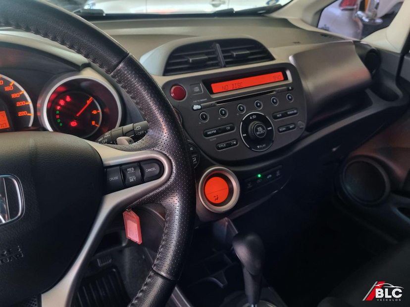Foto do veículo HONDA FIT  1.5 EX 16V FLEX 4P AUTOMATICO 2014 117.443 KM 58.900,00