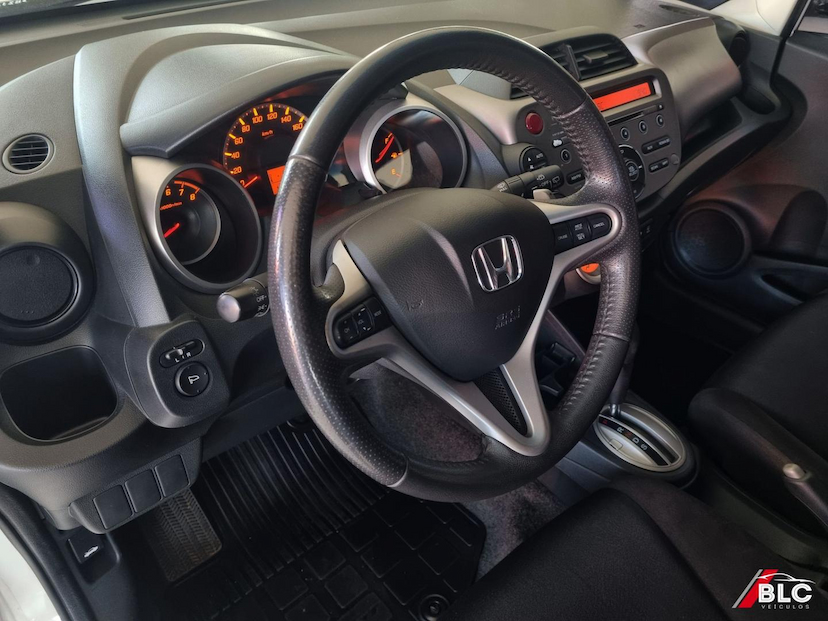 Foto do veículo HONDA FIT  1.5 EX 16V FLEX 4P AUTOMATICO 2014 117.443 KM 58.900,00