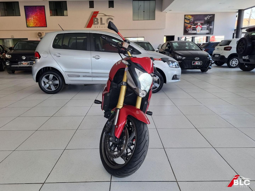 Foto do veículo HONDA CB  1000R 2013 52.695 KM 48.900,00