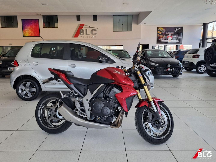 Foto do veículo HONDA CB  1000R 2013 52.695 KM 48.900,00