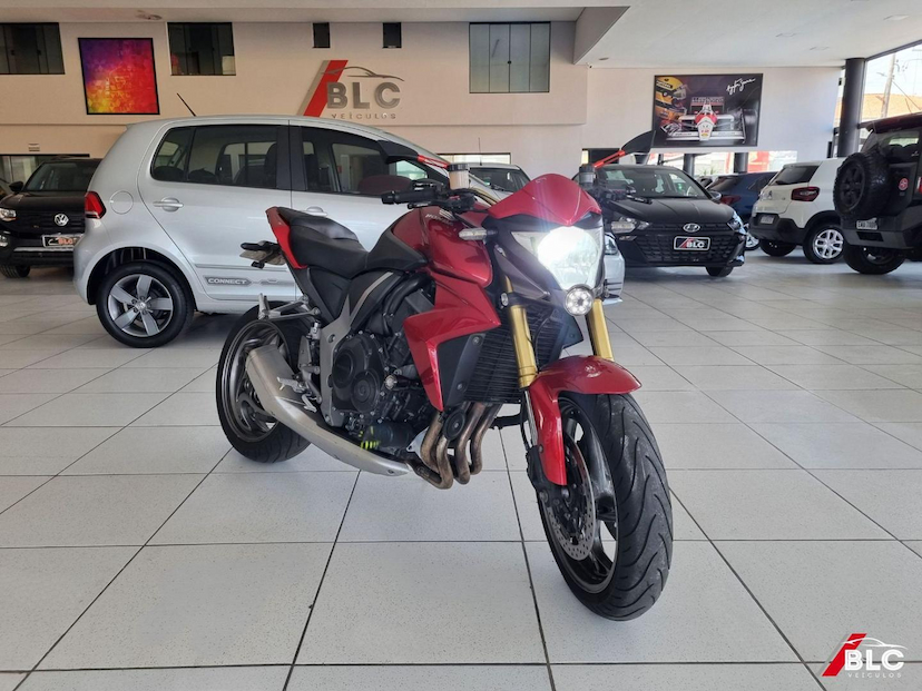 Foto do veículo HONDA CB  1000R 2013 52.695 KM 48.900,00