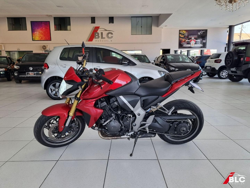 Foto do veículo HONDA CB  1000R 2013 52.695 KM 48.900,00