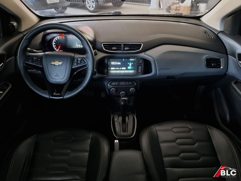 Foto do veículo CHEVROLET ONIX  1.4AT LTZ 2019 108.731 KM 68.900,00