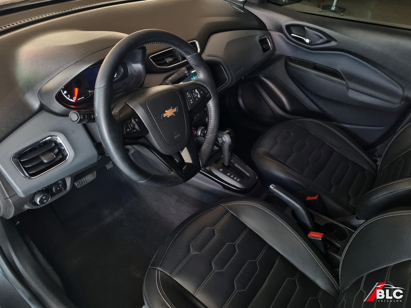 Foto do veículo CHEVROLET ONIX  1.4AT LTZ 2019 108.731 KM 68.900,00